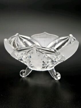 Novellette II 3-Footed Candy Dish Frosted Leaf Crystal Clear Industries Bowl 6"